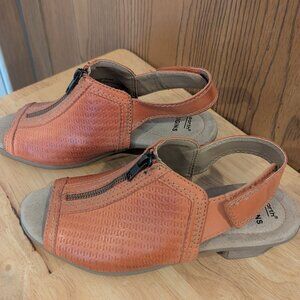 Earth Origins Leather Front Zip Heeled Marietta Maureen Sandals Ginger Spice-6.5